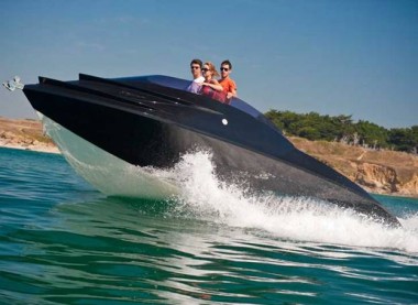Французы построили катер LUXURY MIG 675, который работает от воды