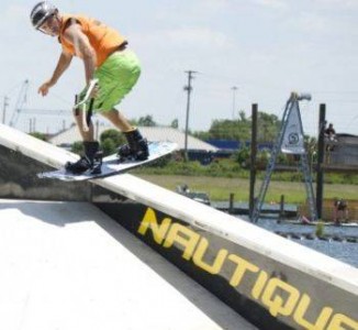 Командные соревнования WAKE GAMES 2012 открывают професиональный вейкбордический сезон