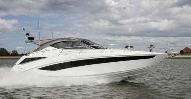 Польская верфь представляет катер круизный Galeon 385 Htl
