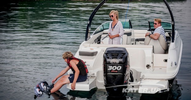 240 Sundeck Outboard