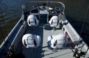 2200 Intruder