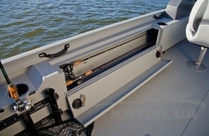 2200 Intruder